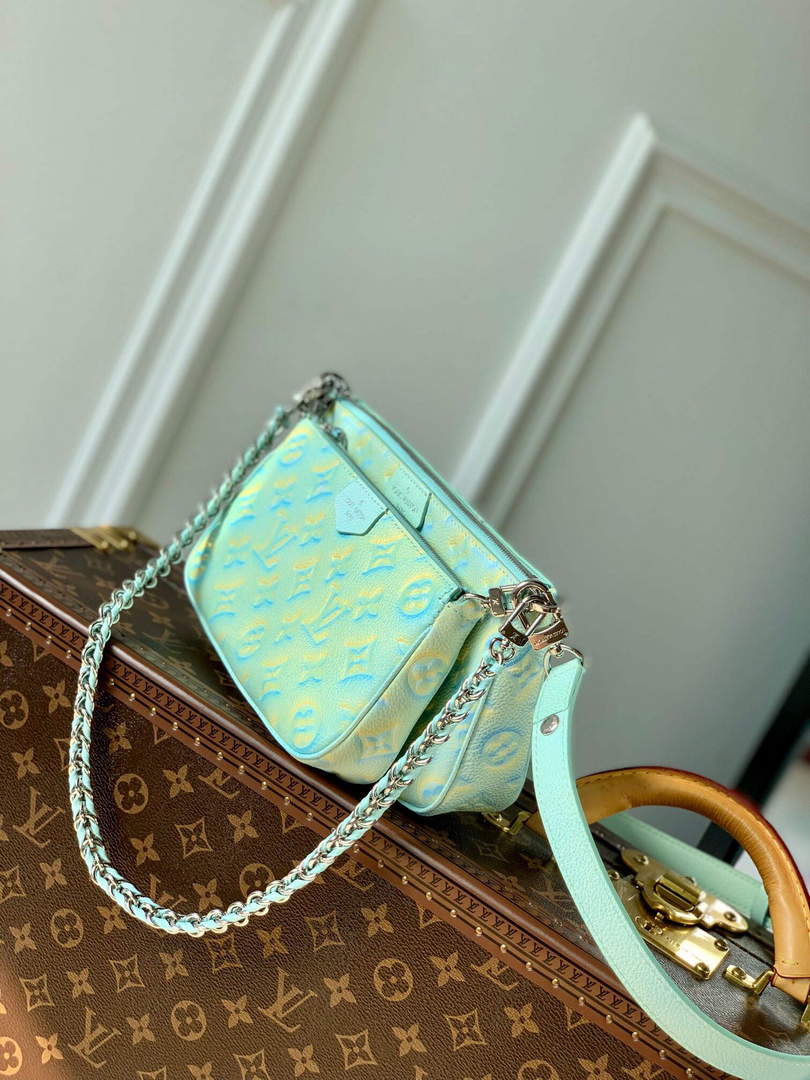 LV M46180 Louis Vuitton Multi Pochette Accessoires Vert d eau Green