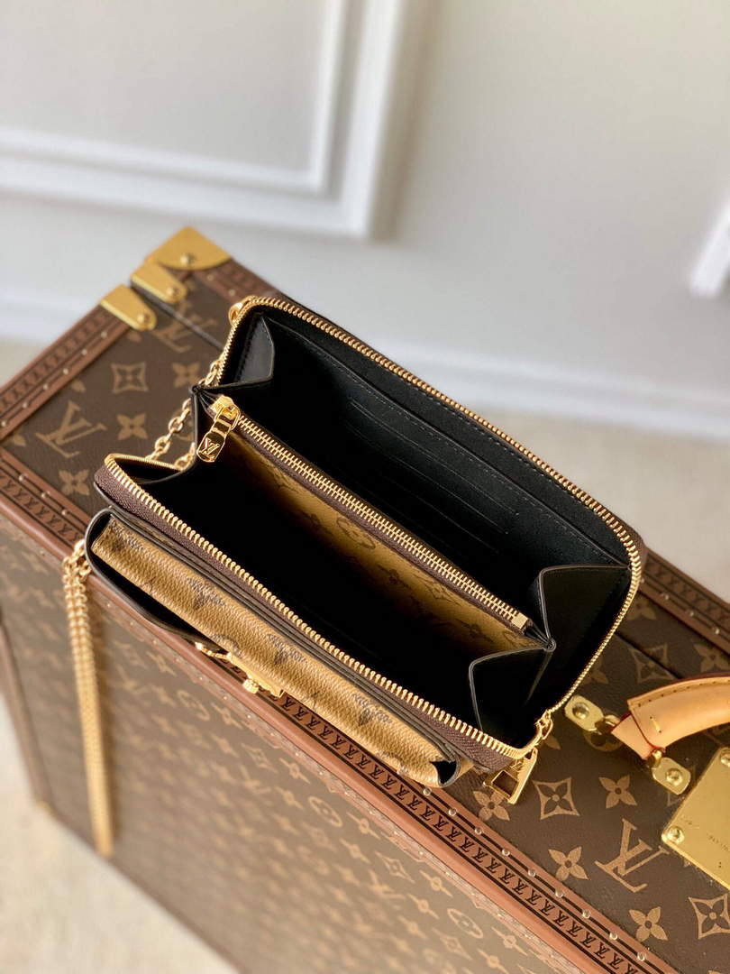 LV M63913 Louis Vuitton Vertical Trunk Pochette Bag