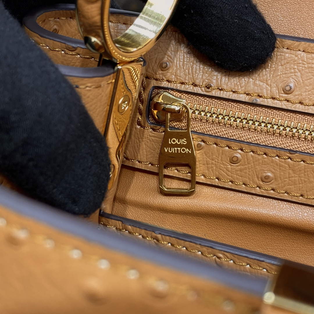 LV N81523 Louis Vuitton Capucines BB Handbag Brown