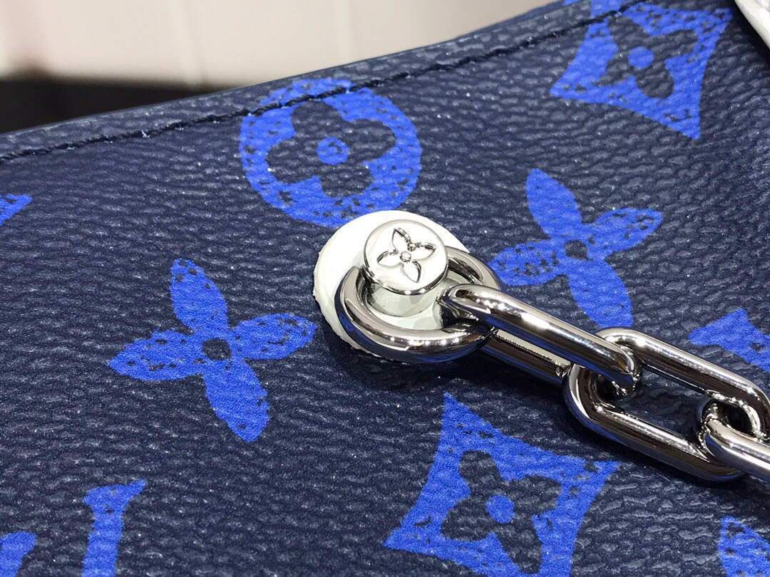 LV M46112 Louis Vuitton Carry It Bag 32cm Monogram Canvas Spring/Summer 2021 Collection Blue