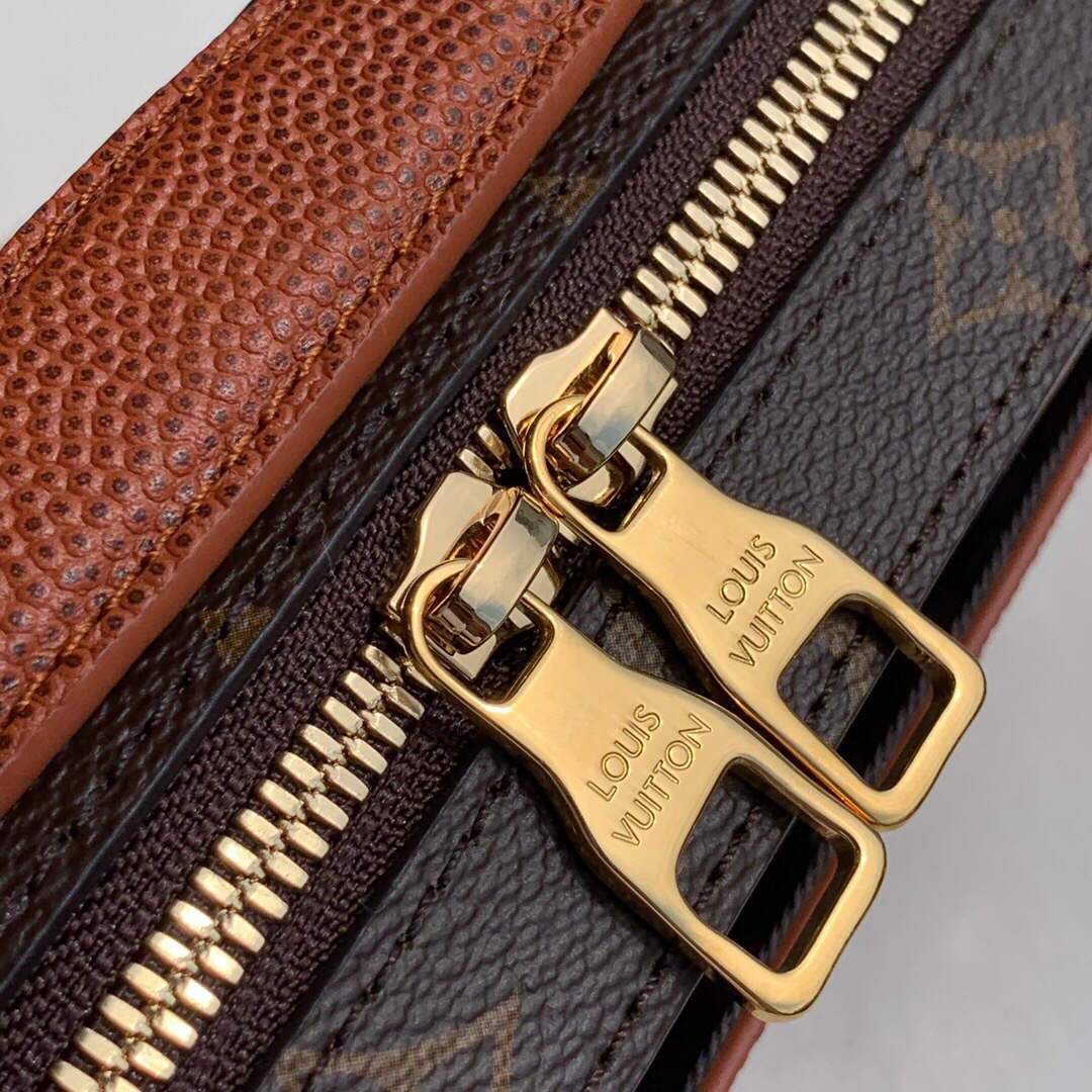 LV M45785 Louis Vuitton LVxNBA Handle Trunk Monogram