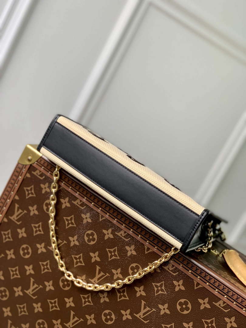 LV M82521 Louis Vuitton Toiletry Pouch On Chain Bag Black