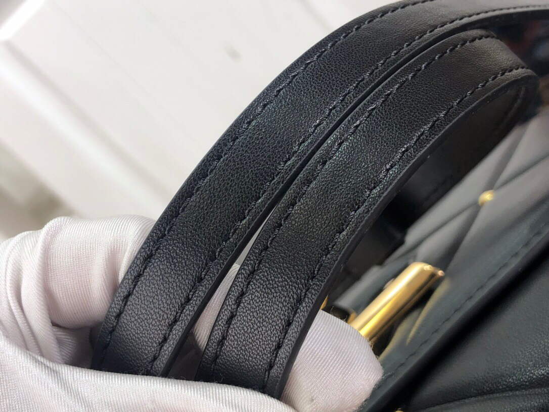 LV M59029 Louis Vuitton Twist MM High End Leathers