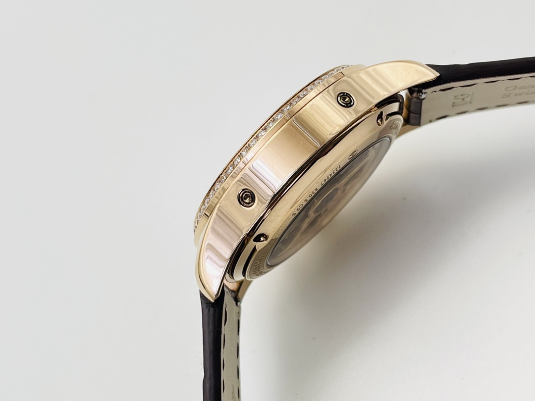 Jaeger-LeCoultre Master Series 4138420 watch