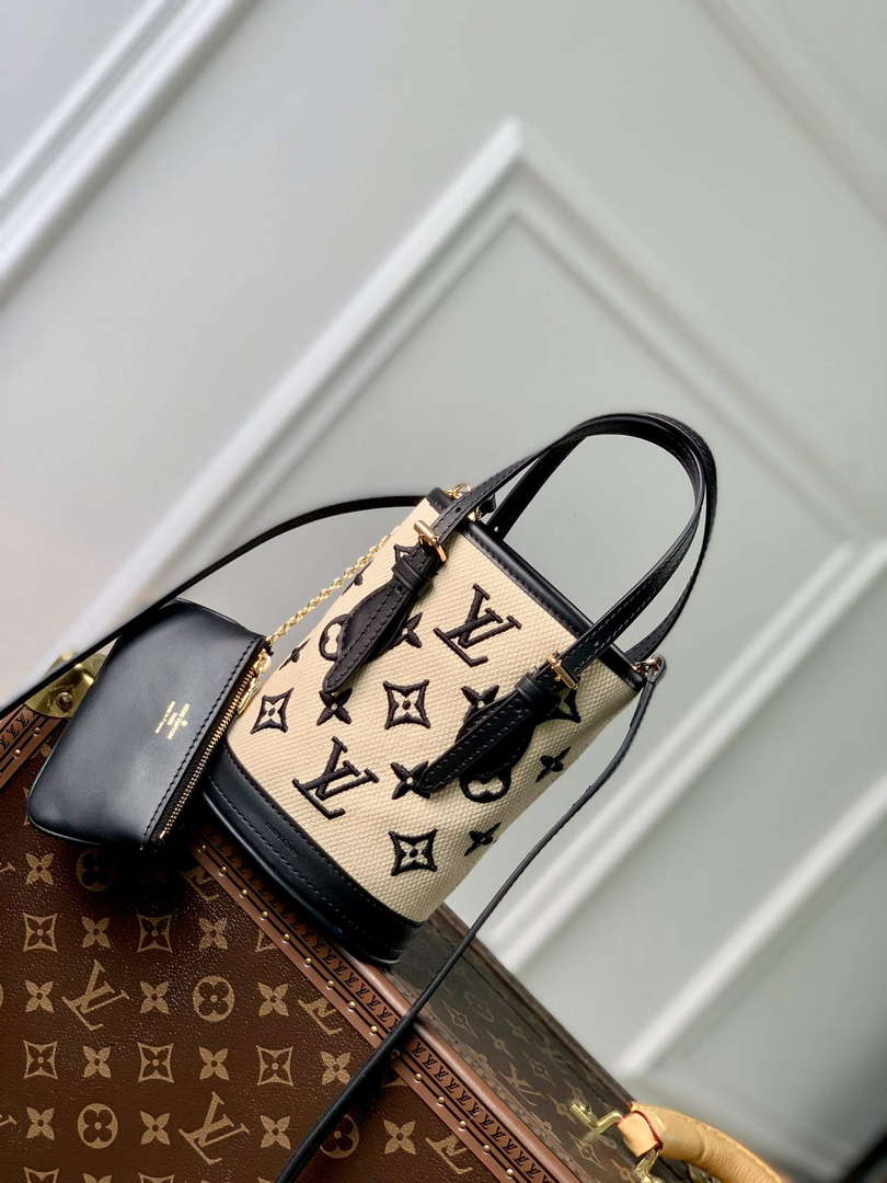 LV M82418 Louis Vuitton Nano Bucket Bag Black