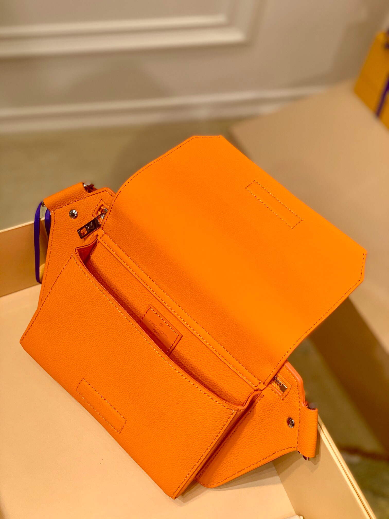 LV M59625 Louis Vuitton New Sling Bag Orange
