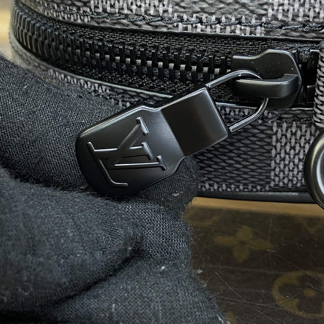 LV N60501 Louis Vuitton Pochette Kasai