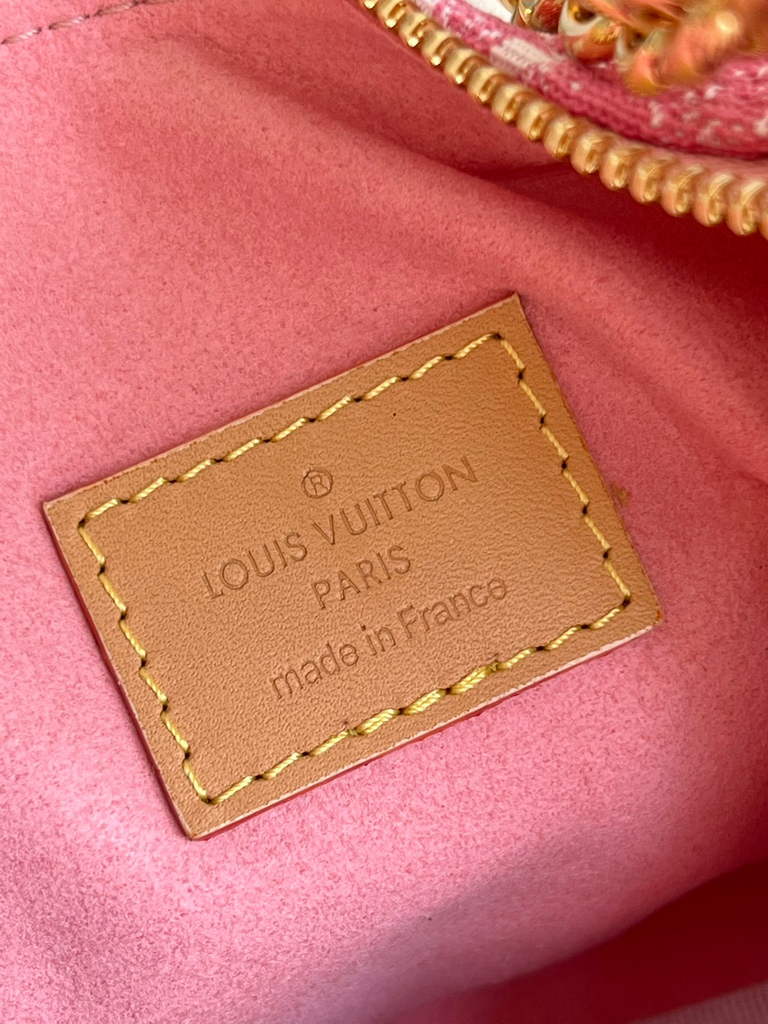 LV M81166 Louis Vuitton Loop Bag Pink