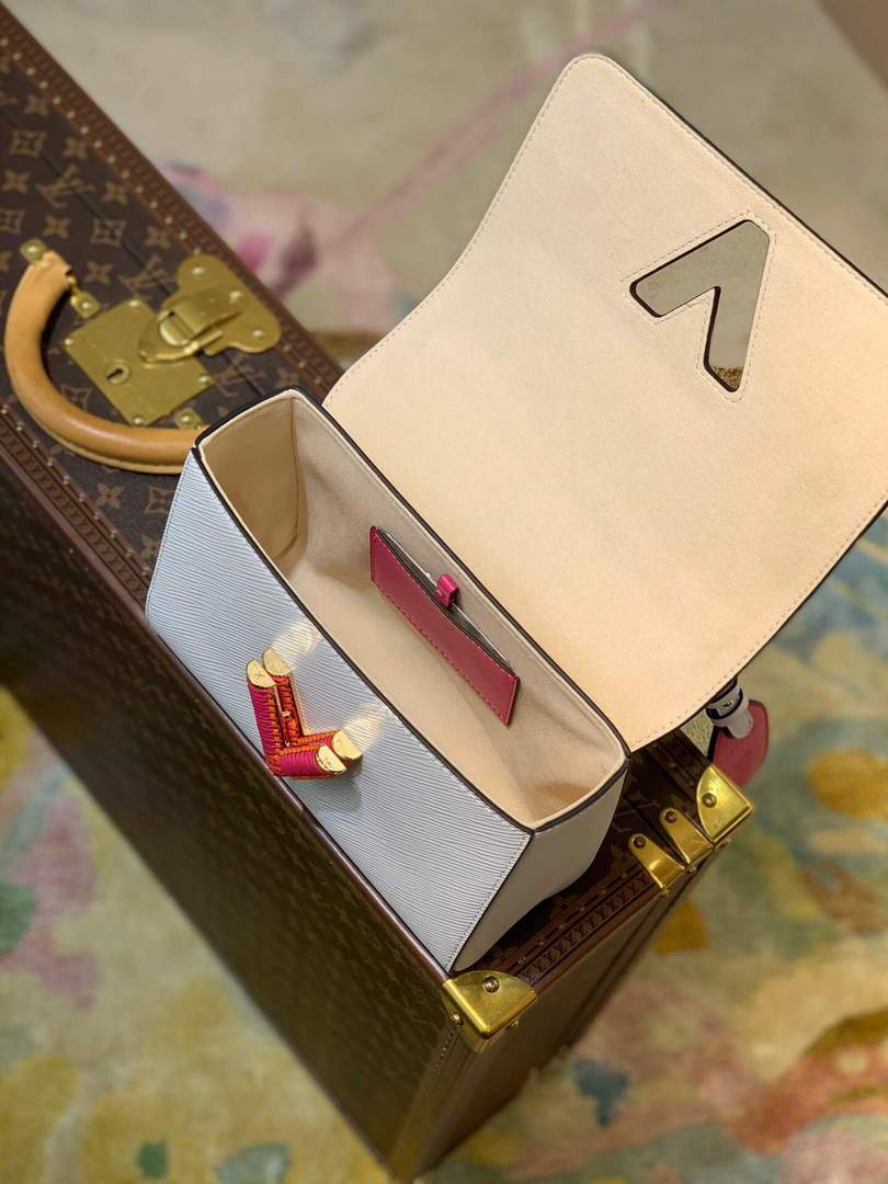 LV M57666 Louis Vuitton Twist MM Epi Handbag M57667 M57669 White