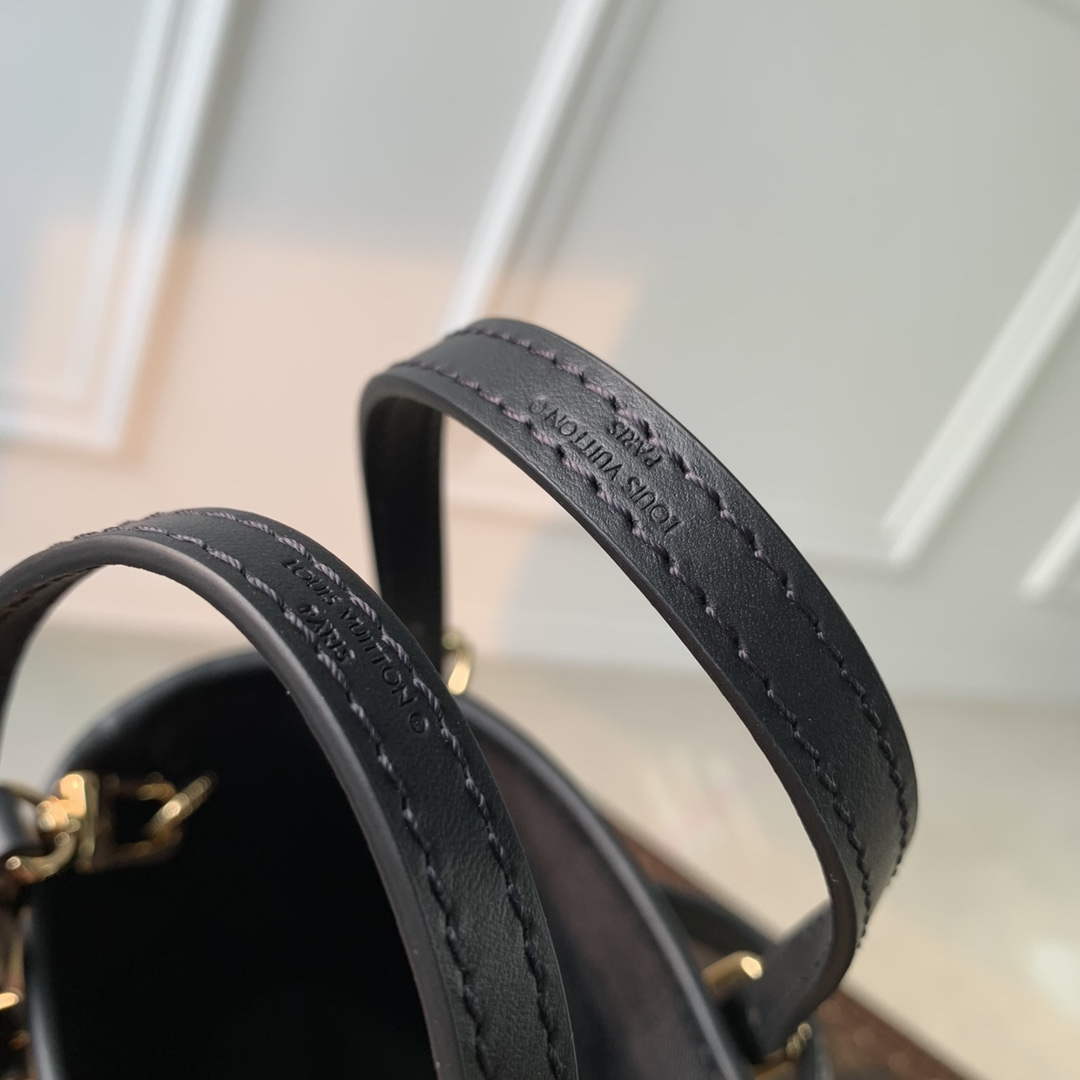 LV M82418 Louis Vuitton Nano Bucket Bag Black