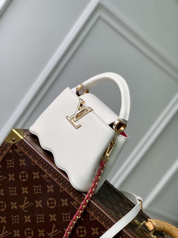 LV M22121 Louis Vuitton Capucines Mini Handbag Snow White
