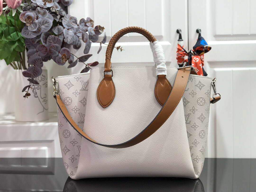 LV M55553 Louis Vuitton Haumea Mahina Bag M55031 Brume Grey