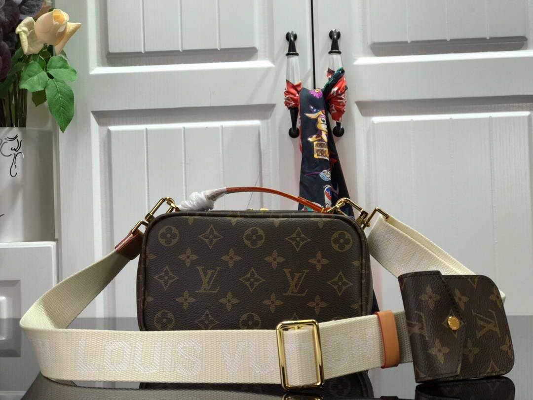 LV M45672 Louis Vuitton Geronimos Bag Monogram