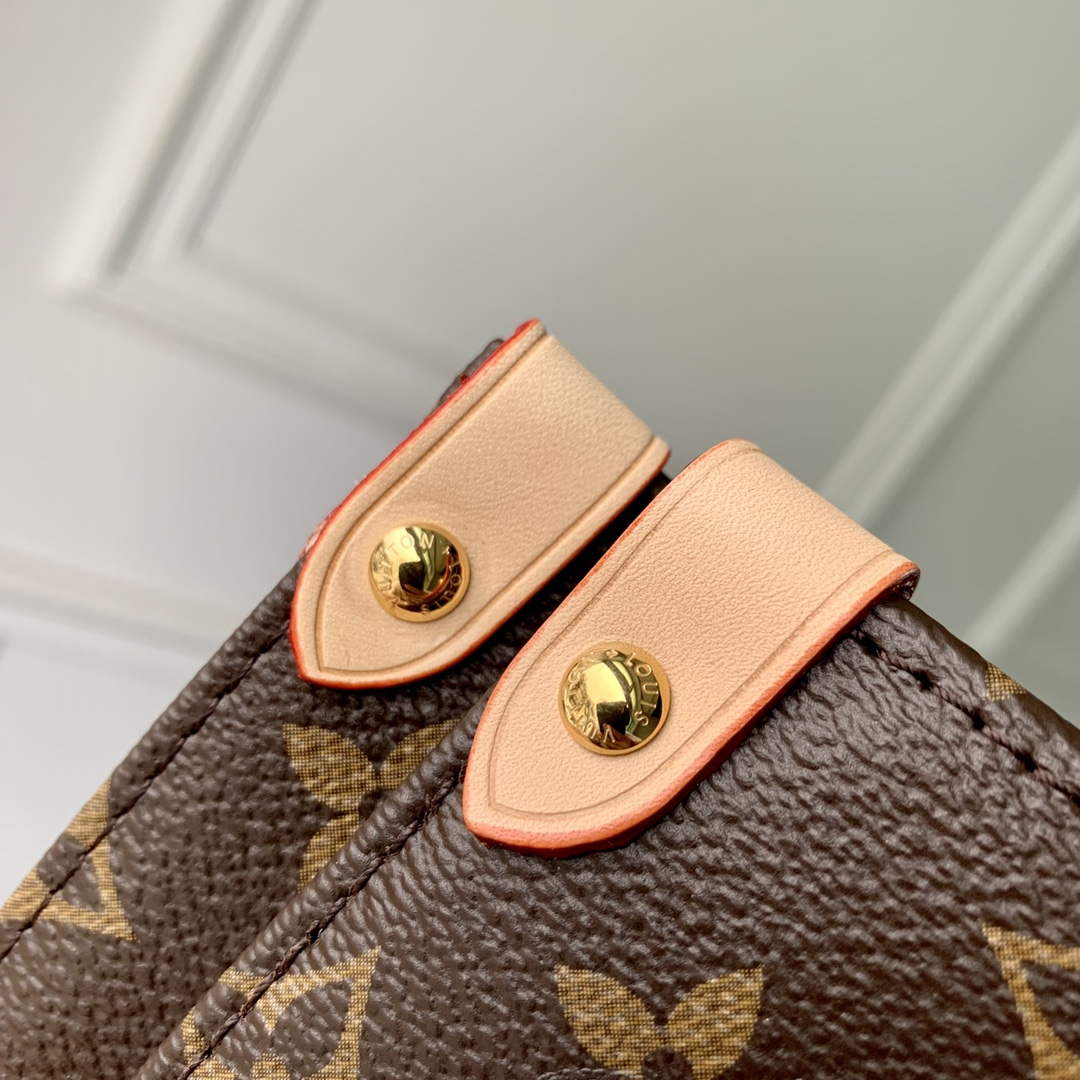 LV M46429 Louis Vuitton LV x YK OnTheGo MM Bag