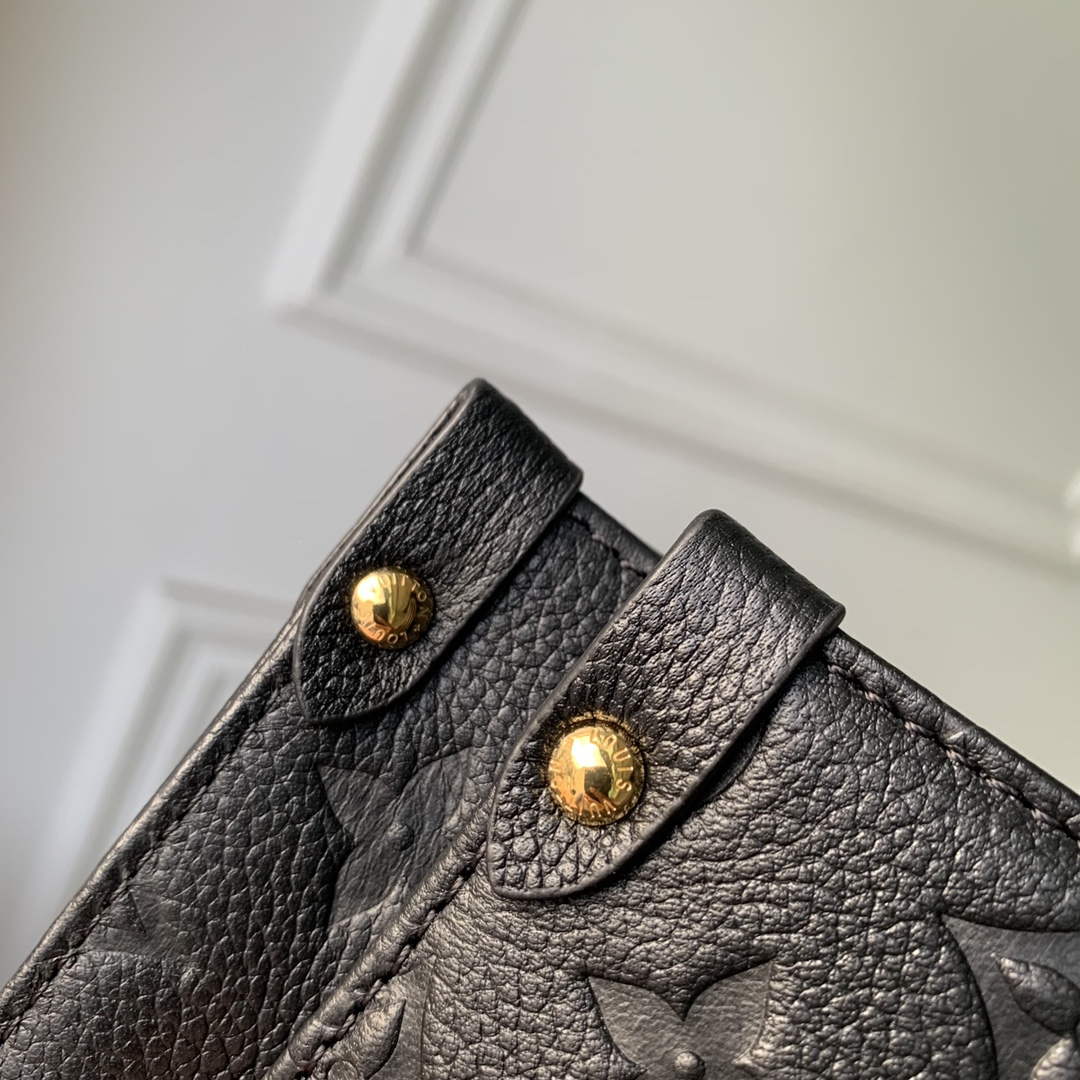 LV M46416 Louis Vuitton LV x YK OnTheGo MM Bag Black