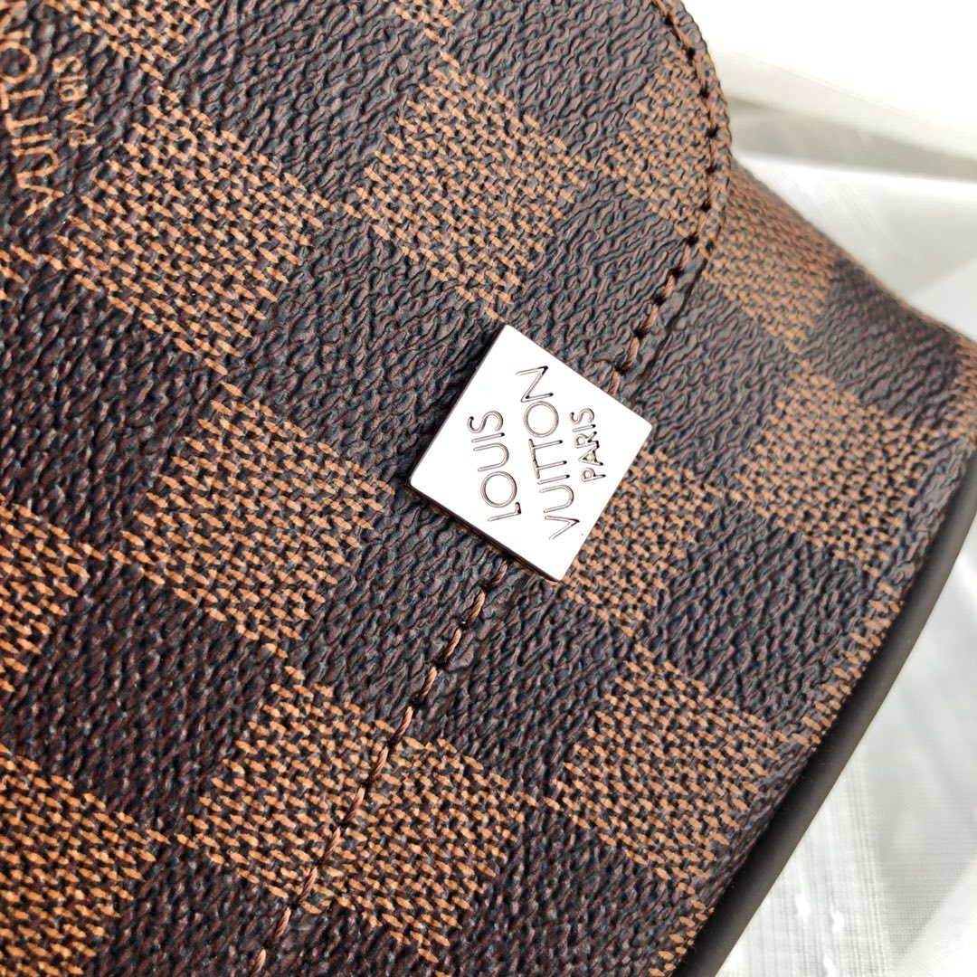 Louis Vuitton N41031 District PM Damier Eb��ne Bag