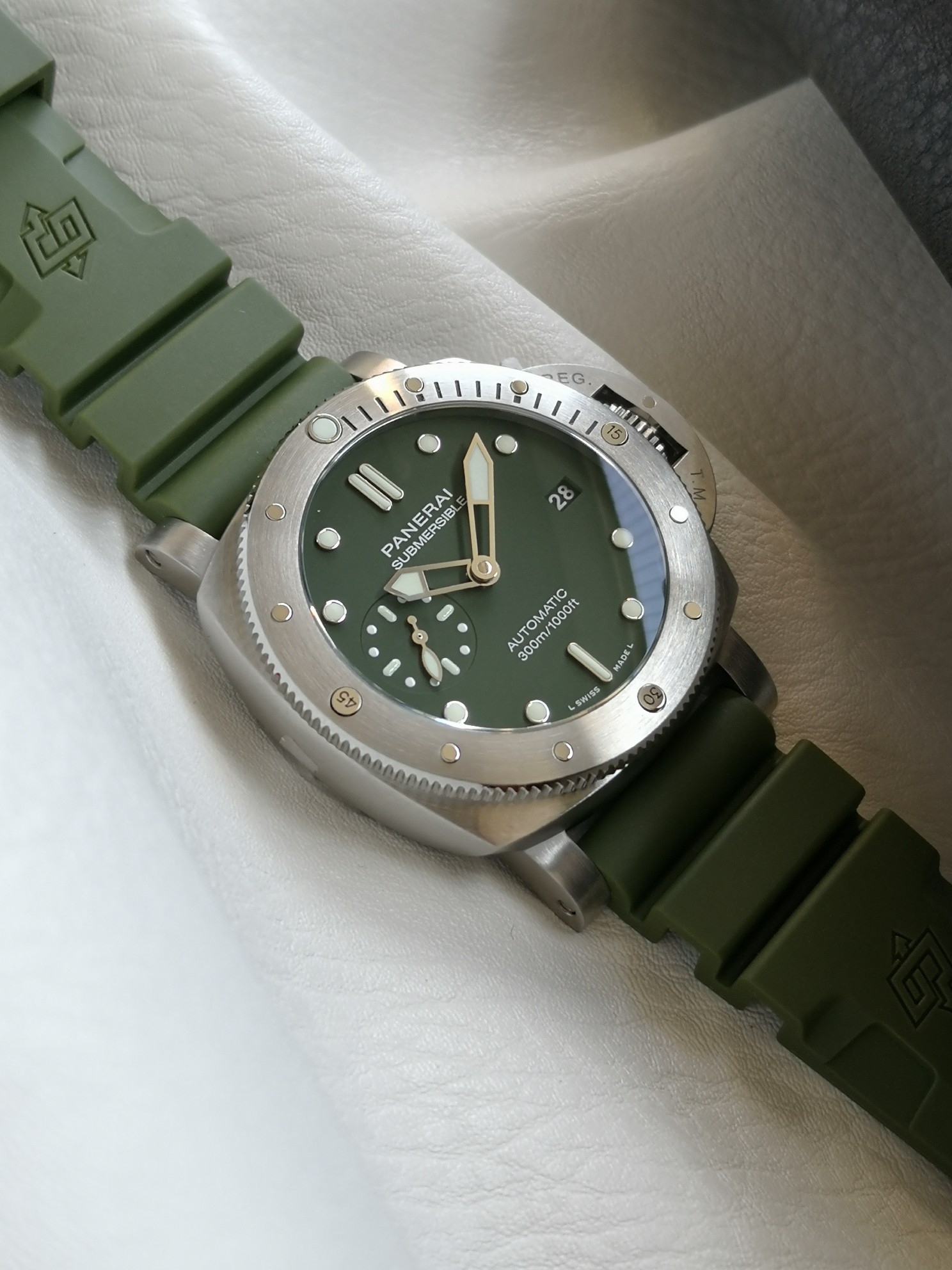 Panerai Submersible PAM01055 watch