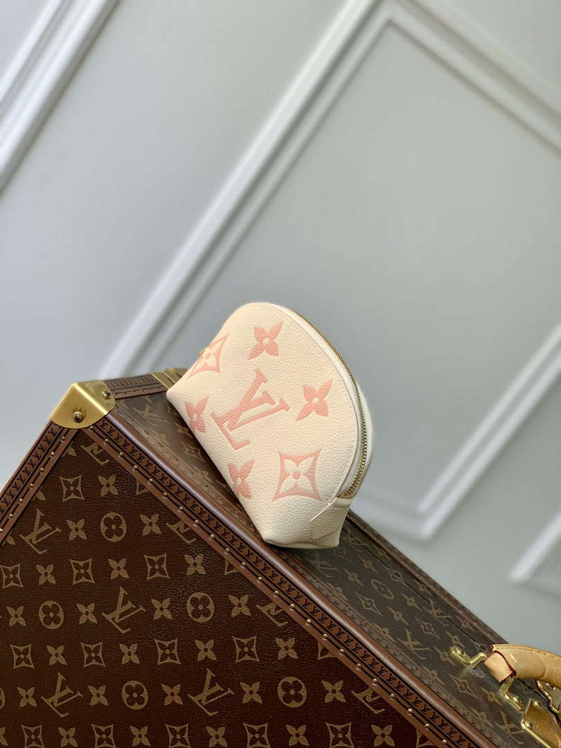 LV M45951 Louis Vuitton Pochette Cosmetique PM Pink