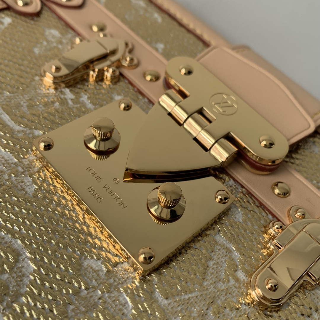 LV M22882 Louis Vuitton Petite Malle Handbag Beige