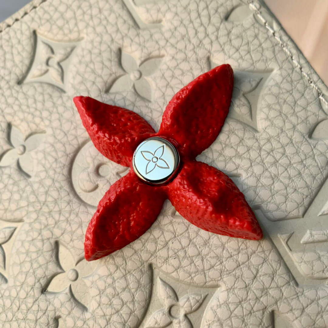 LV M81556 Louis Vuitton Pochette Voyage Other Leathers Light gray