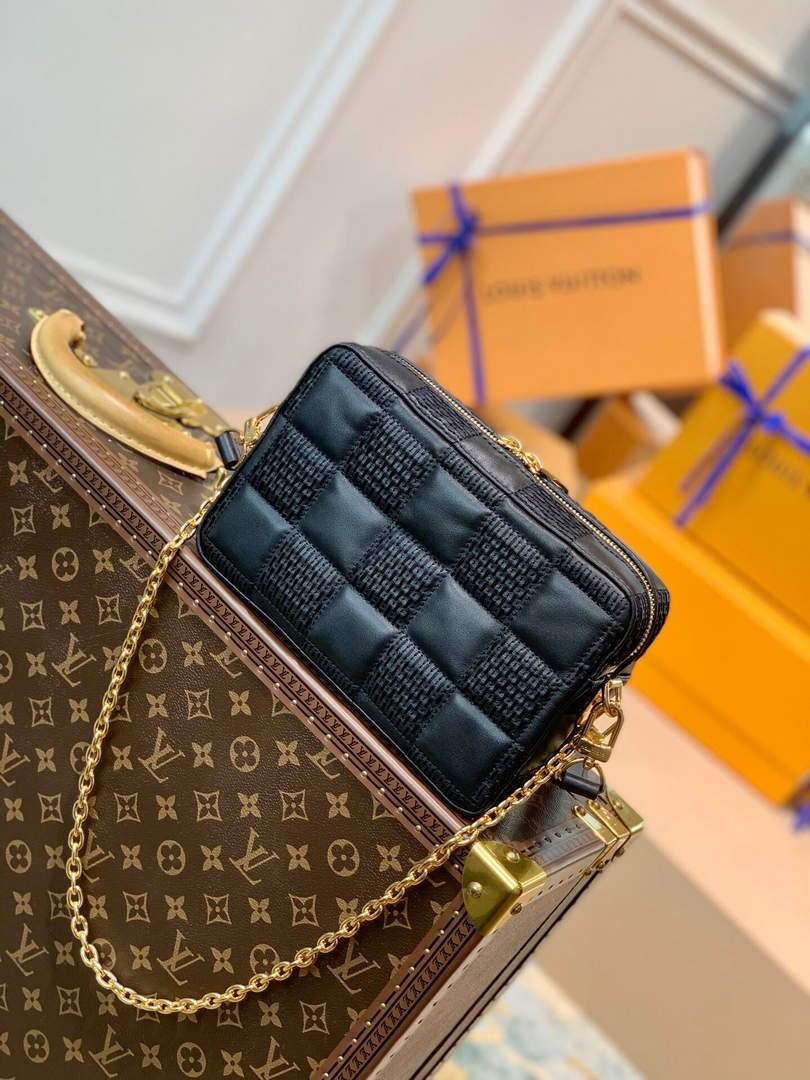 LV M59116 Louis Vuitton M59115 Troca PM Shoulder Bag Black