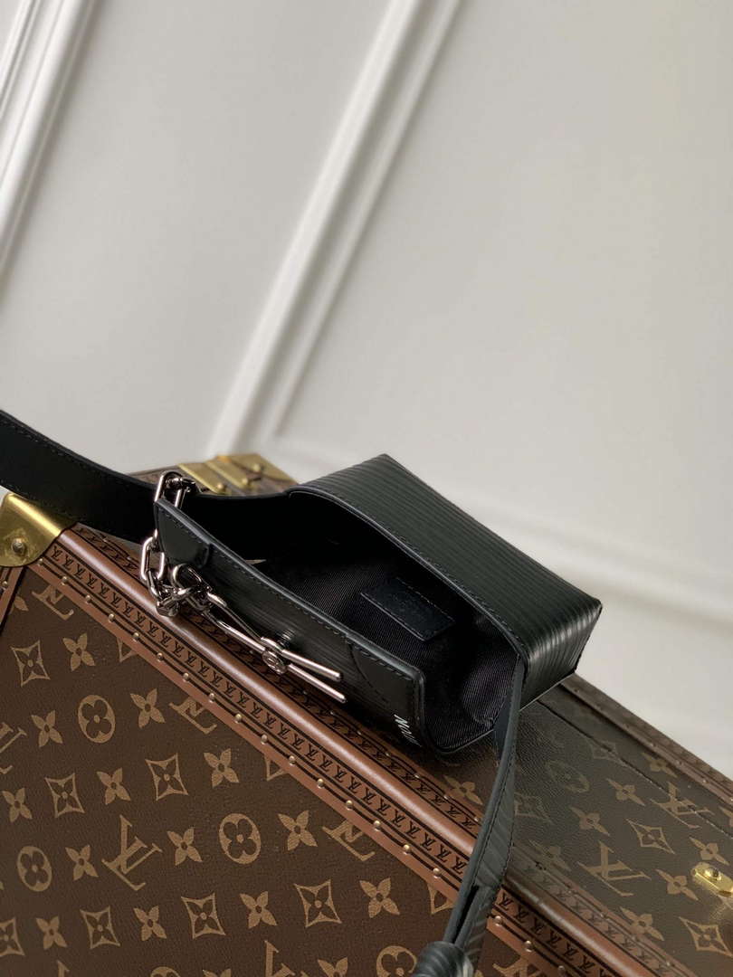 LV M23837 Louis Vuitton Micro Steamer Wallet Black