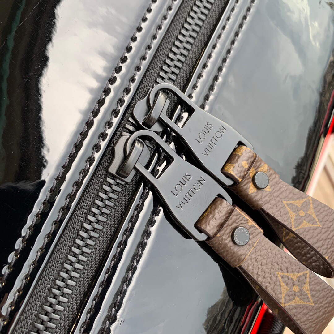 LV M58755 Louis Vuitton Neo Porte Documents Voyage Black red