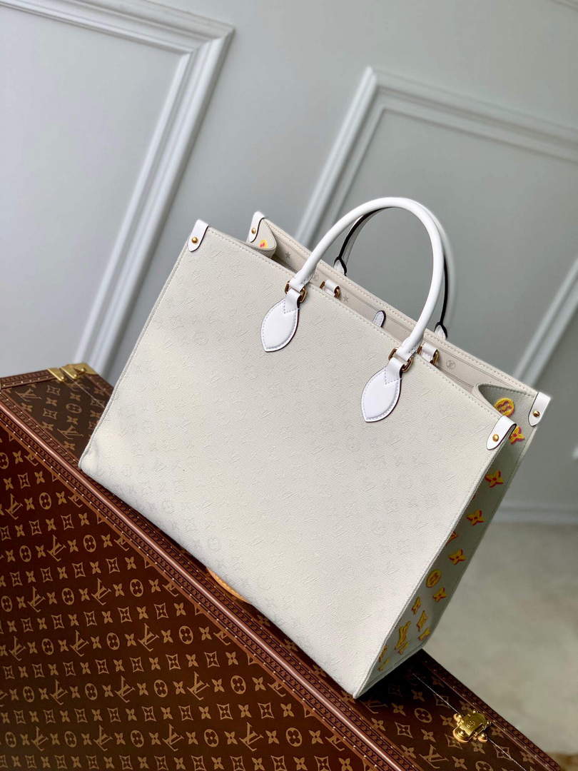 LV M46076 Louis Vuitton Onthego GM Tote Bag White leather