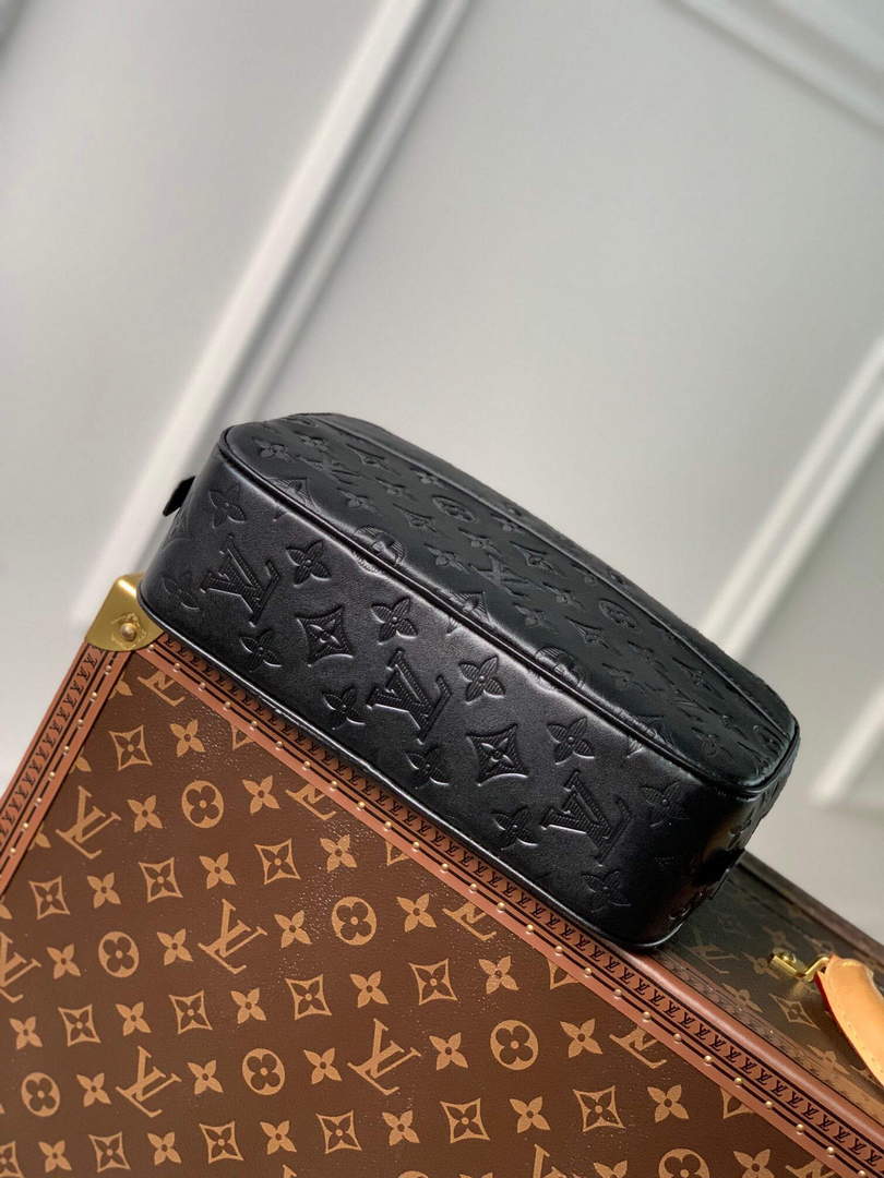 LV M68589 Louis Vuitton Trousse Toilette GM Bag Black