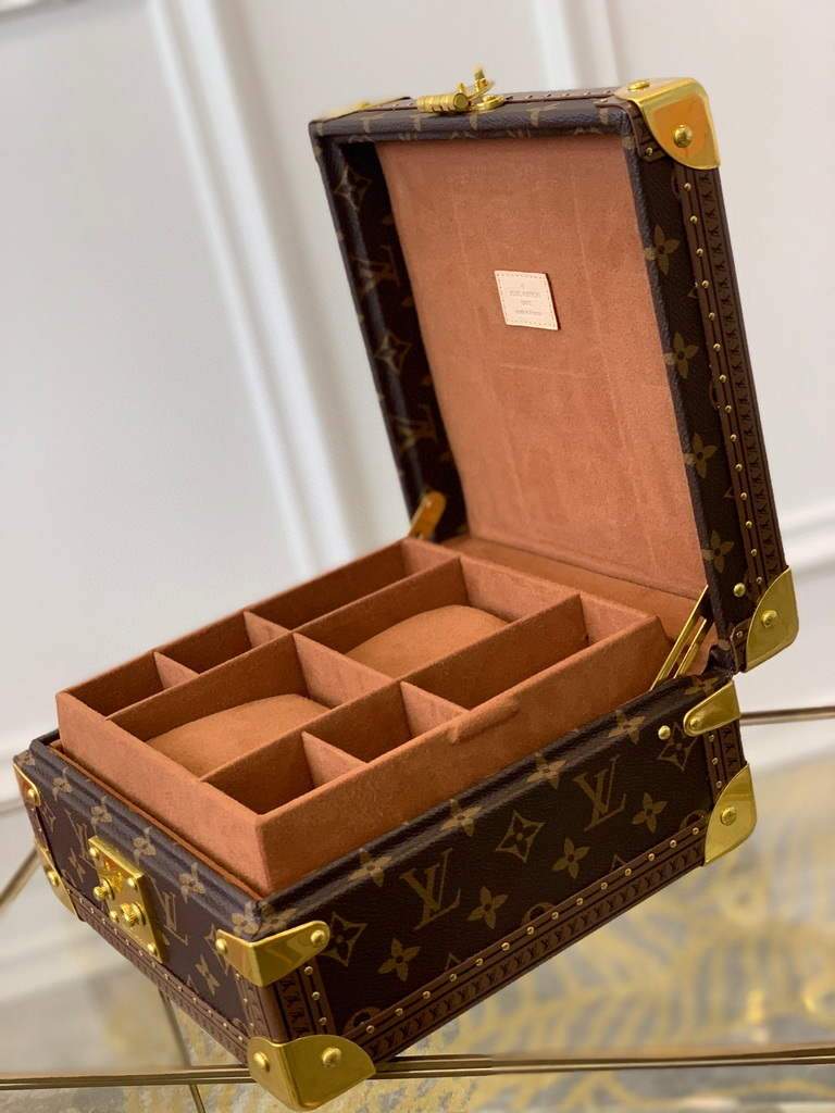 LV M20040 Louis Vuitton M13513 Jewelry Box Monogram Brown