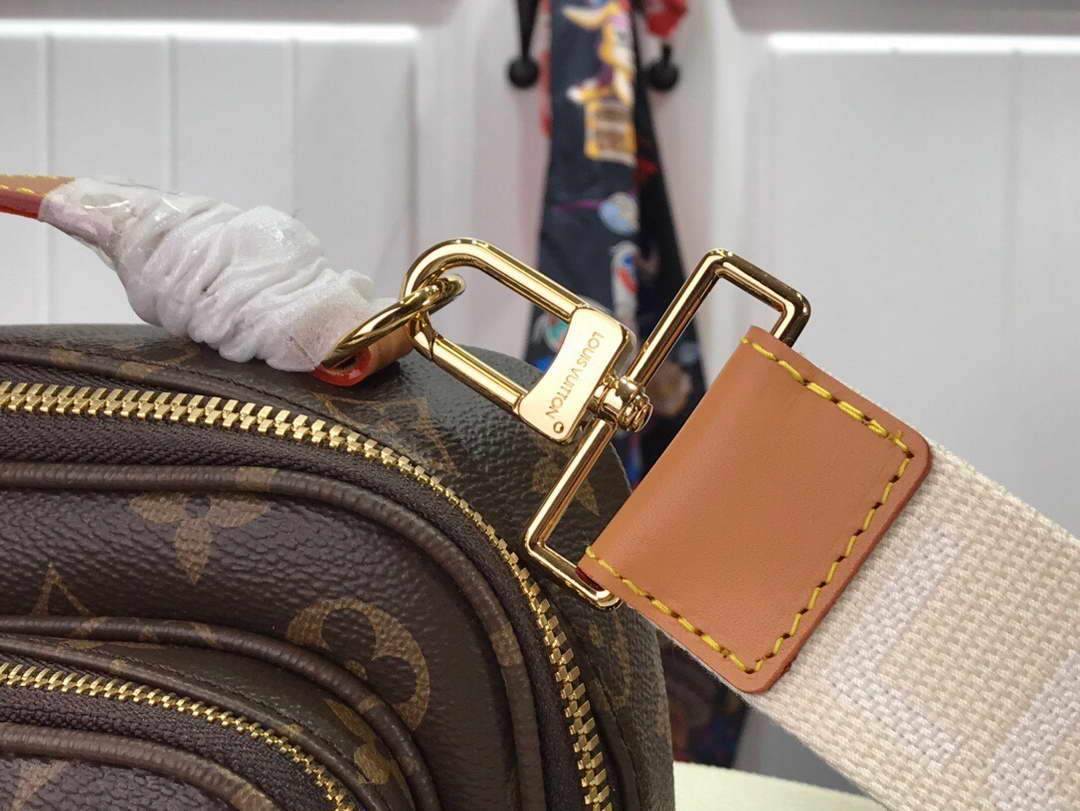 LV M45672 Louis Vuitton Geronimos Bag Monogram