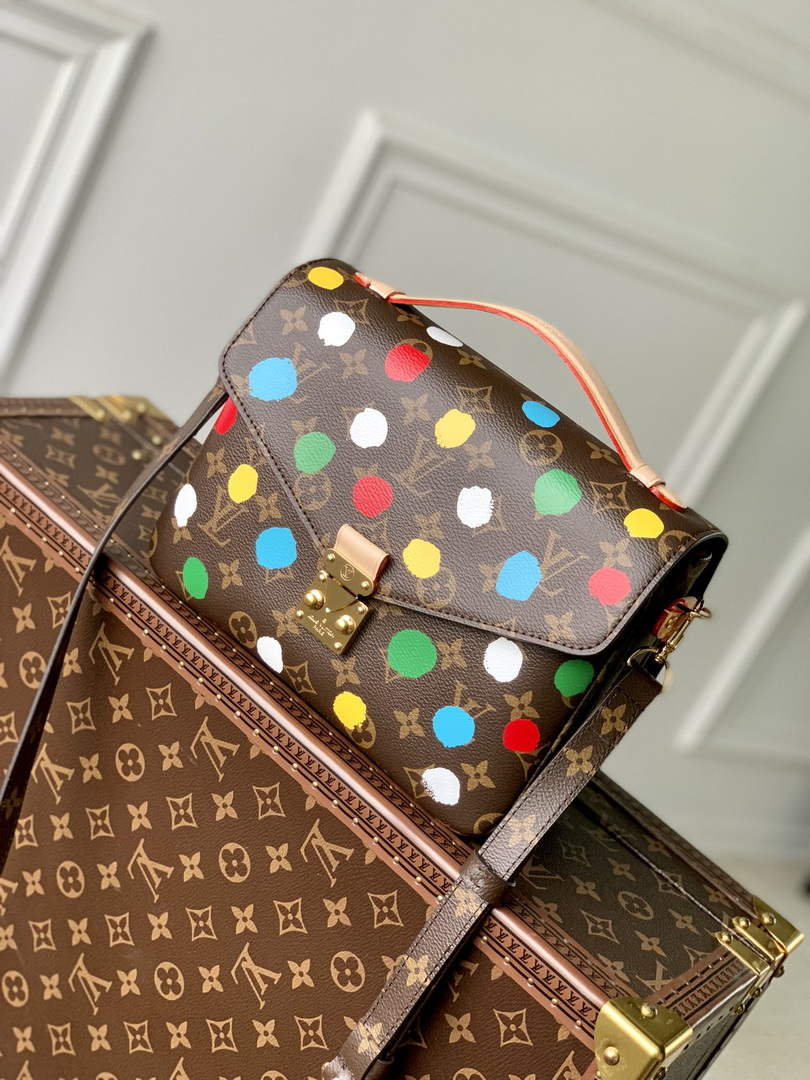 LV M46384 Louis Vuitton LV X YK POCHETTE MTIS Monogram