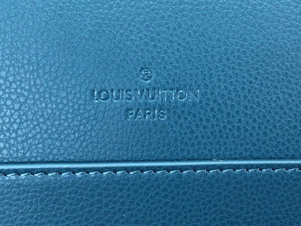 LV M59327 Louis Vuitton New Messenger Bag Blue