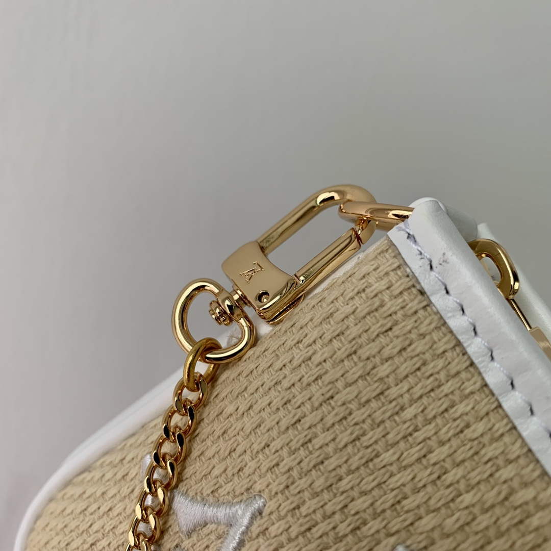 LV M82472 Louis Vuitton Mini Pochette Accessoires White