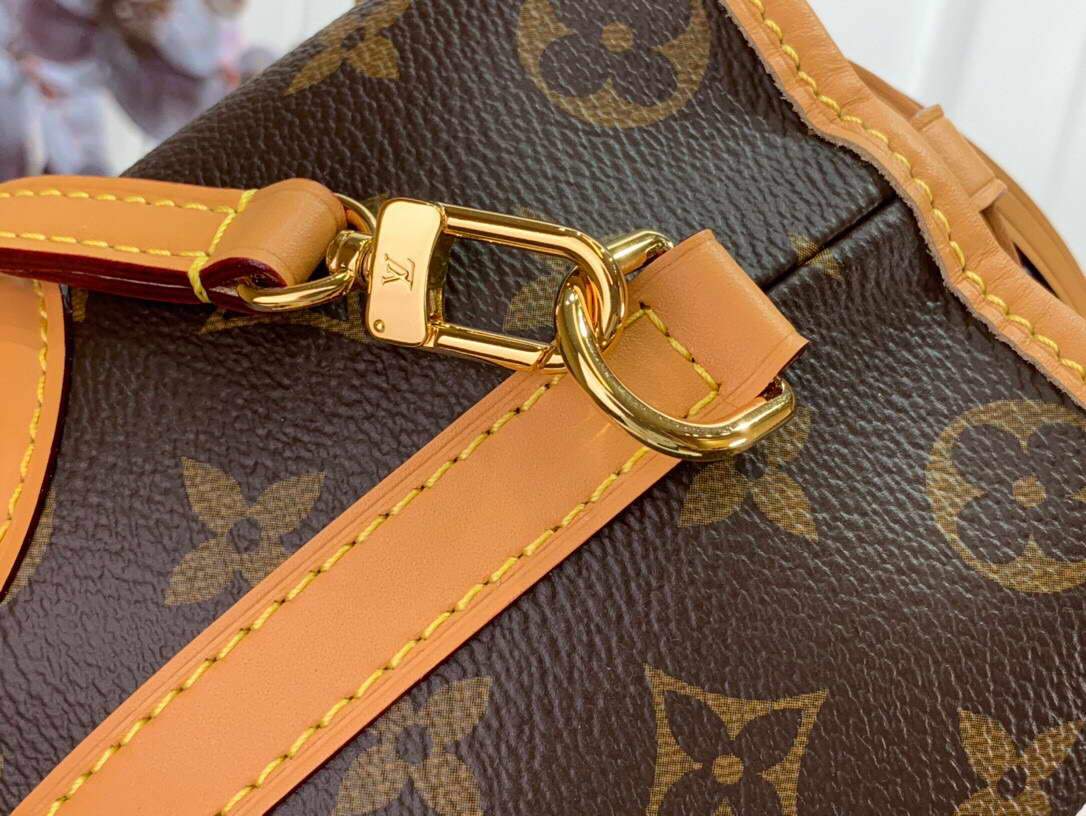LV M57099 Louis Vuitton Noe Purse Monogram