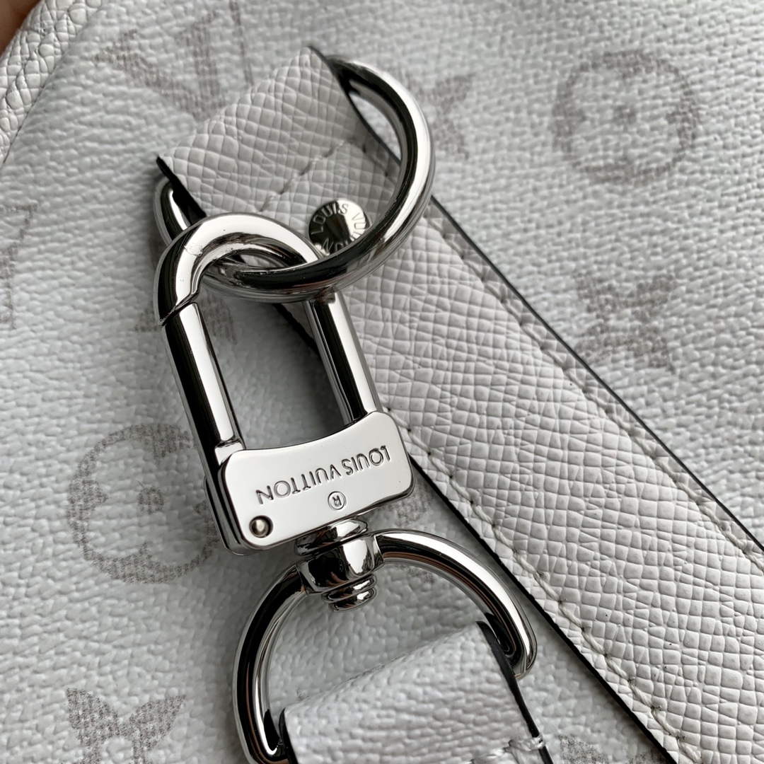 LV M30885 Louis Vuitton Keepall Bandouli��re 50 Bag Optic White