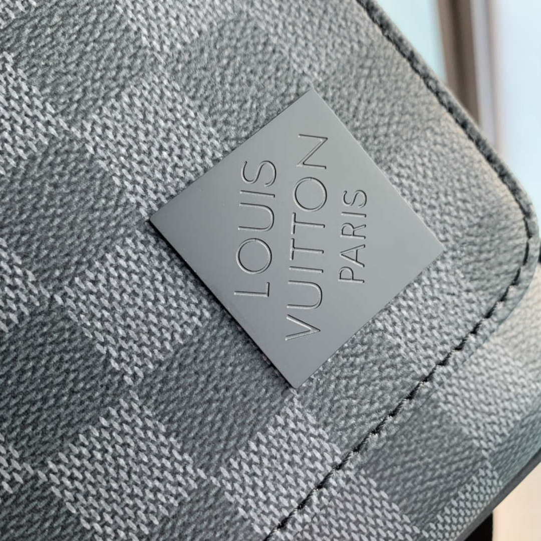 Louis Vuitton N42710 District PM Damier graphite Black