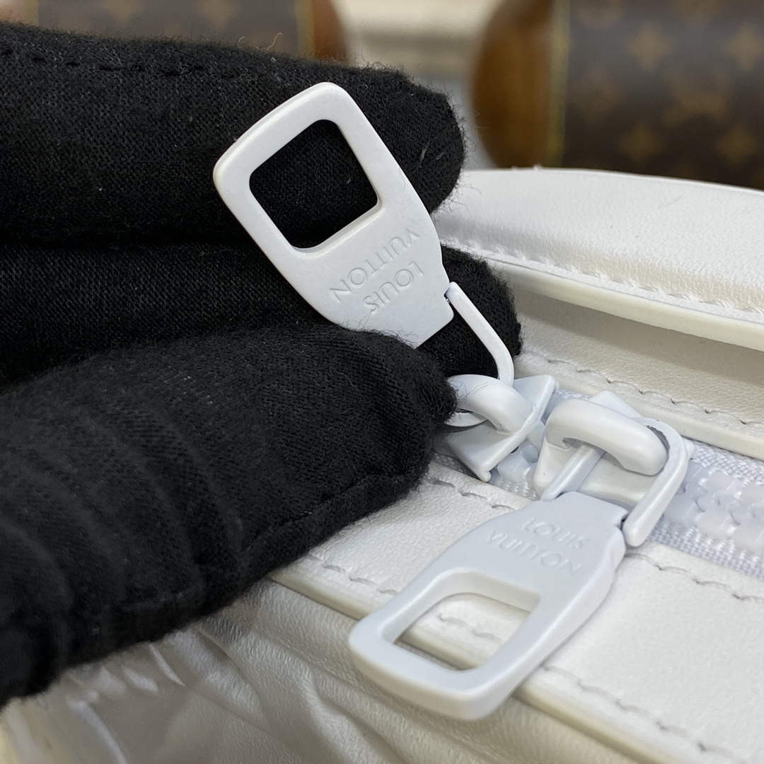 LV M21833 Louis Vuitton Handle Soft Trunk Bag Optic White