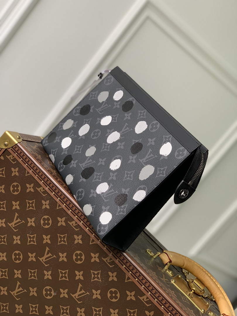 LV M81934 Louis Vuitton LV x YK Pochette Voyage Bag