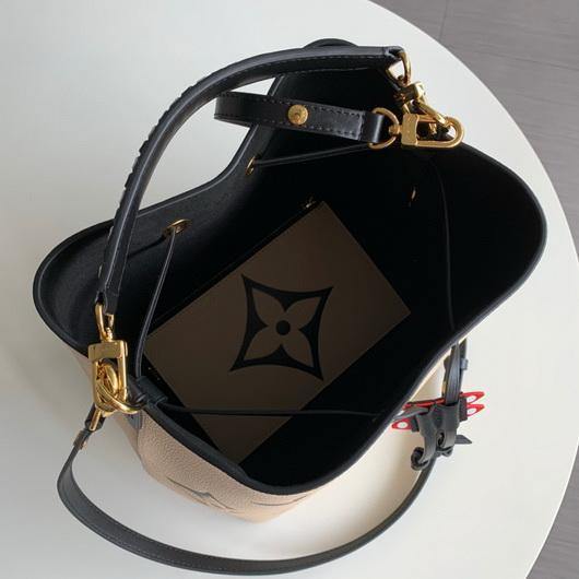 LV M56889 Louis Vuitton LV CRAFTY NONO MM M56888 Bag Cream