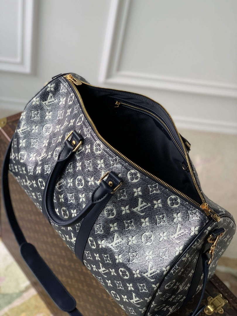 LV M22923 Louis Vuitton Keepall Bandouli��re 45 Bag Blue