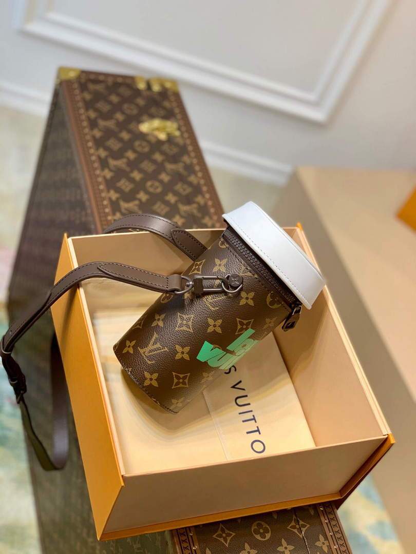 LV M80812 Louis Vuitton Coffee Cup Bag Green