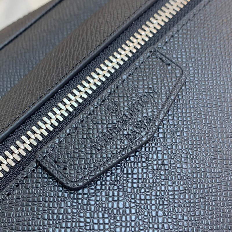 LV M30245 Louis Vuitton Outdoor Bumbag Black