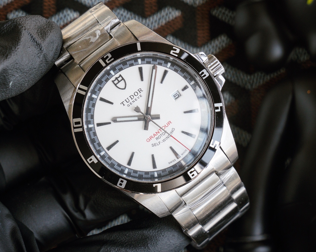 Tudor TUDOR Black Bay 19887 series