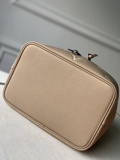 LV M45555 Louis Vuitton M45497 NONO MM Shoulder Bag