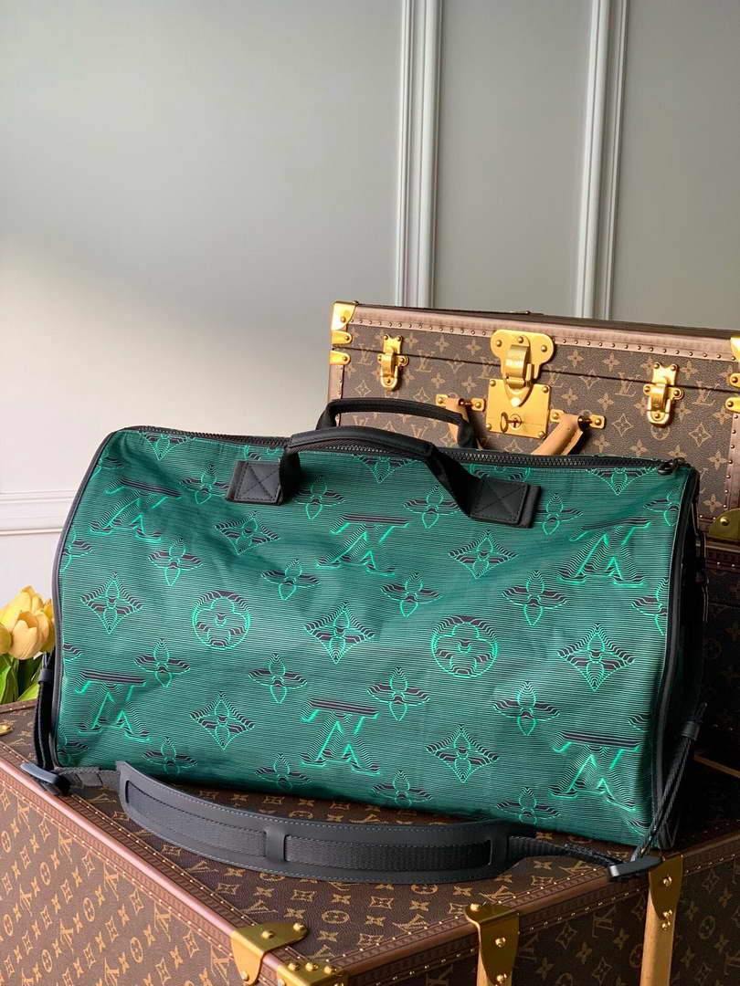 LV M45602 Louis Vuitton 2054 Reversible Keepall Bandouliere 50 Monogram Black And Green