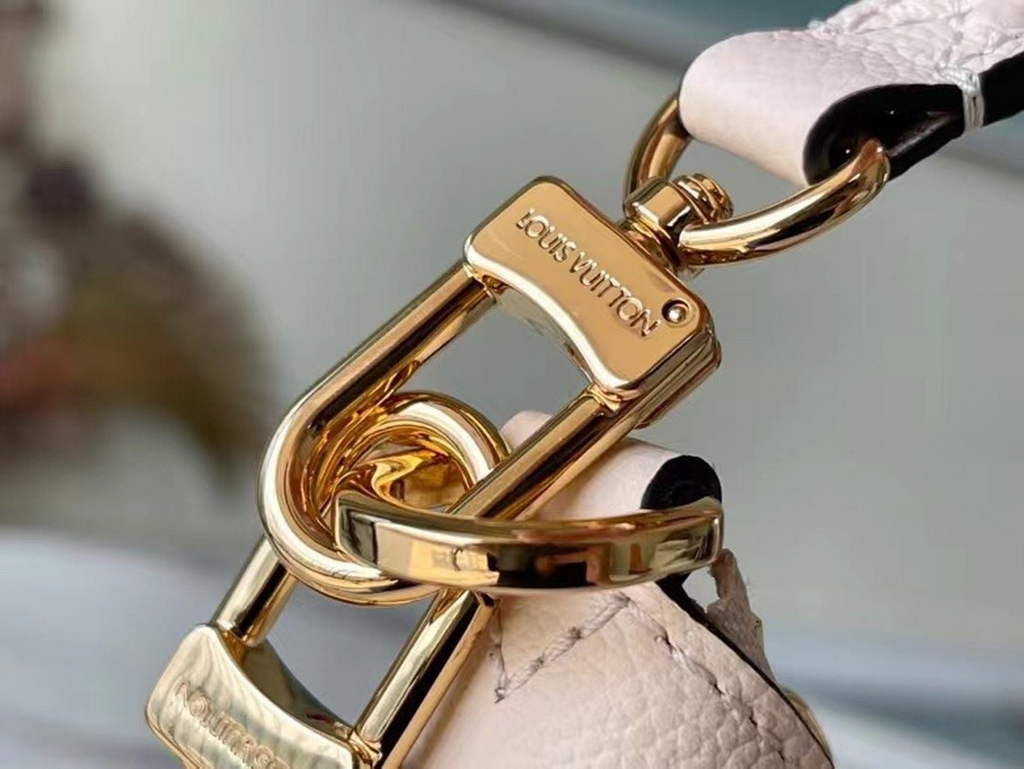 Louis Vuitton LV M46099 Bagatelle Bag Cream