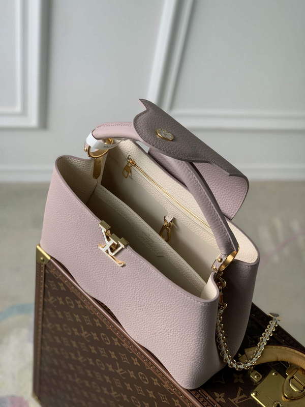 LV M22122 Louis Vuitton Capucines MM Handbag Wisteria