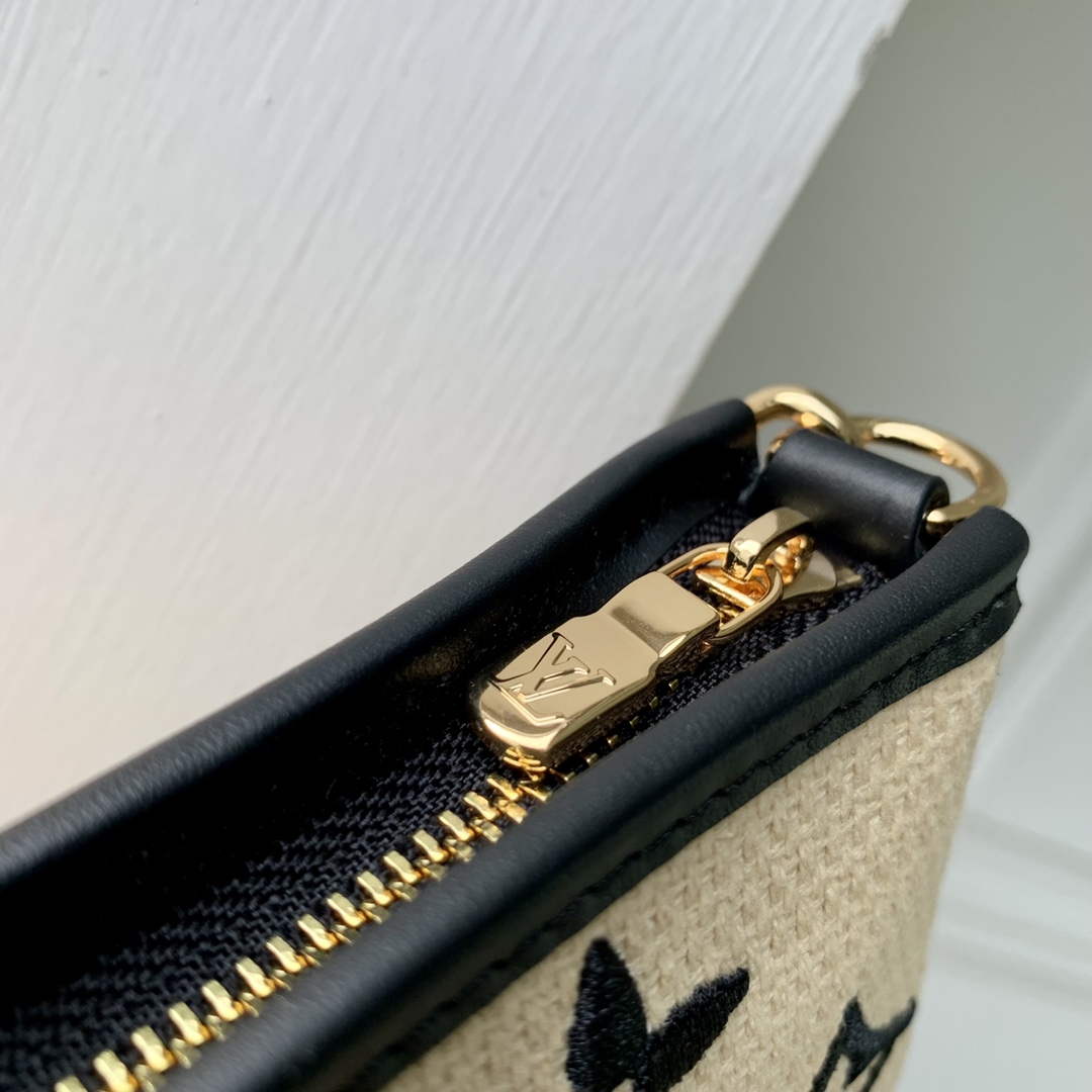 LV M82472 Louis Vuitton Mini Pochette Accessoires Black