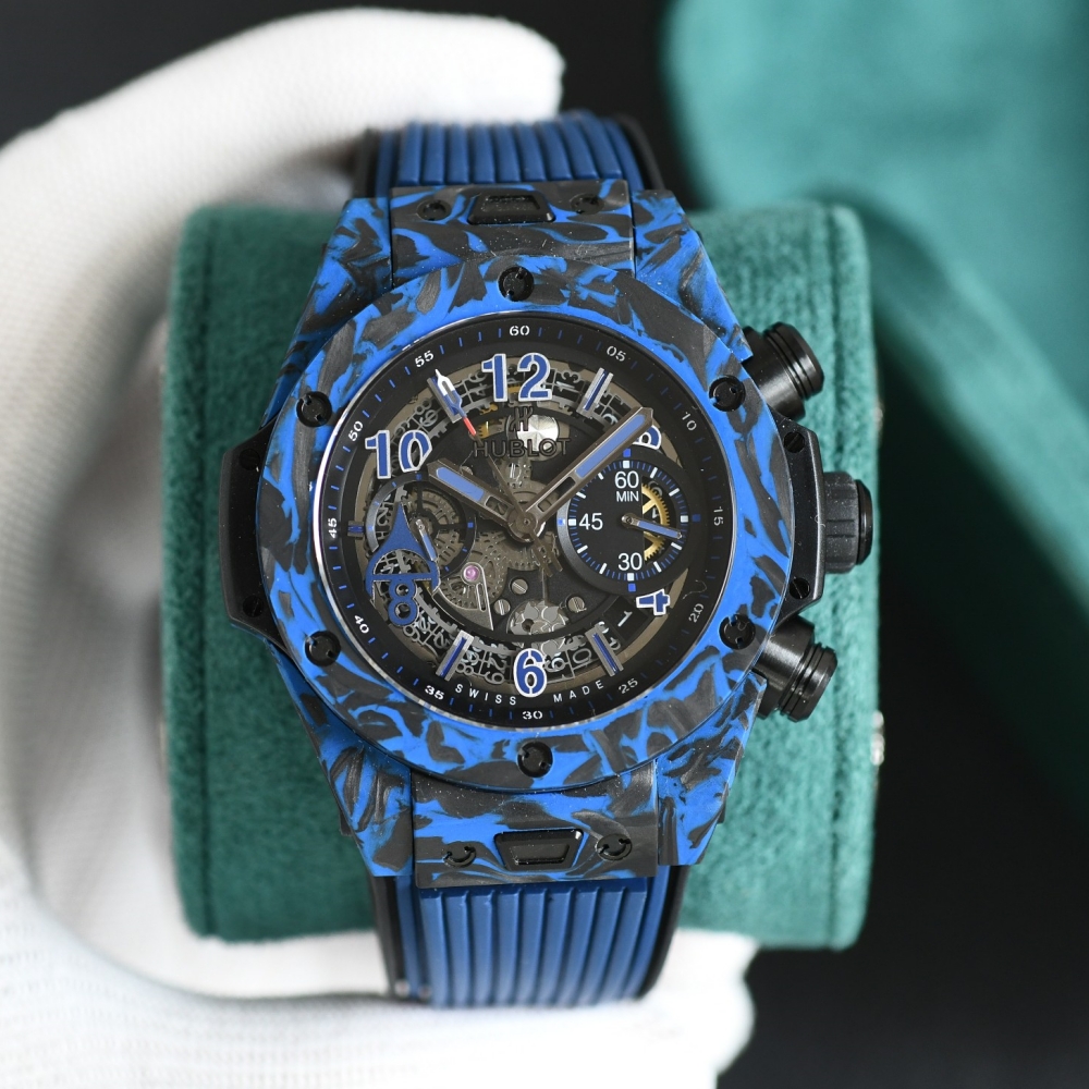 The new model follows the BIG BANG series and is made